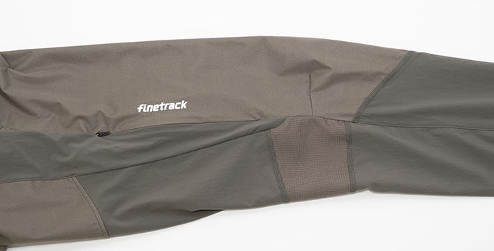 3つの高機能素材を適材適所に配したハイブリッド設計