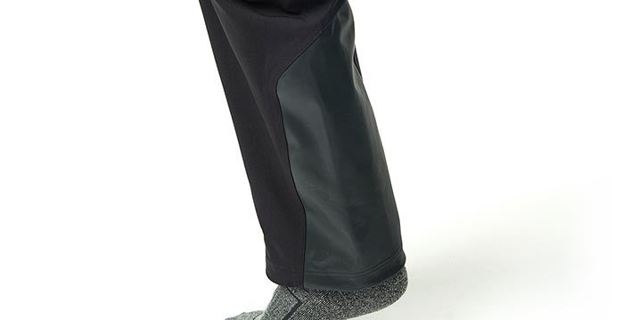 強靭ながら、柔軟で軽快さを備えたアイゼンガードを配置