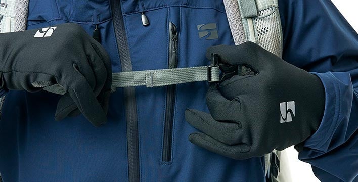 バックルなどの操作も容易な操作性の良い指先