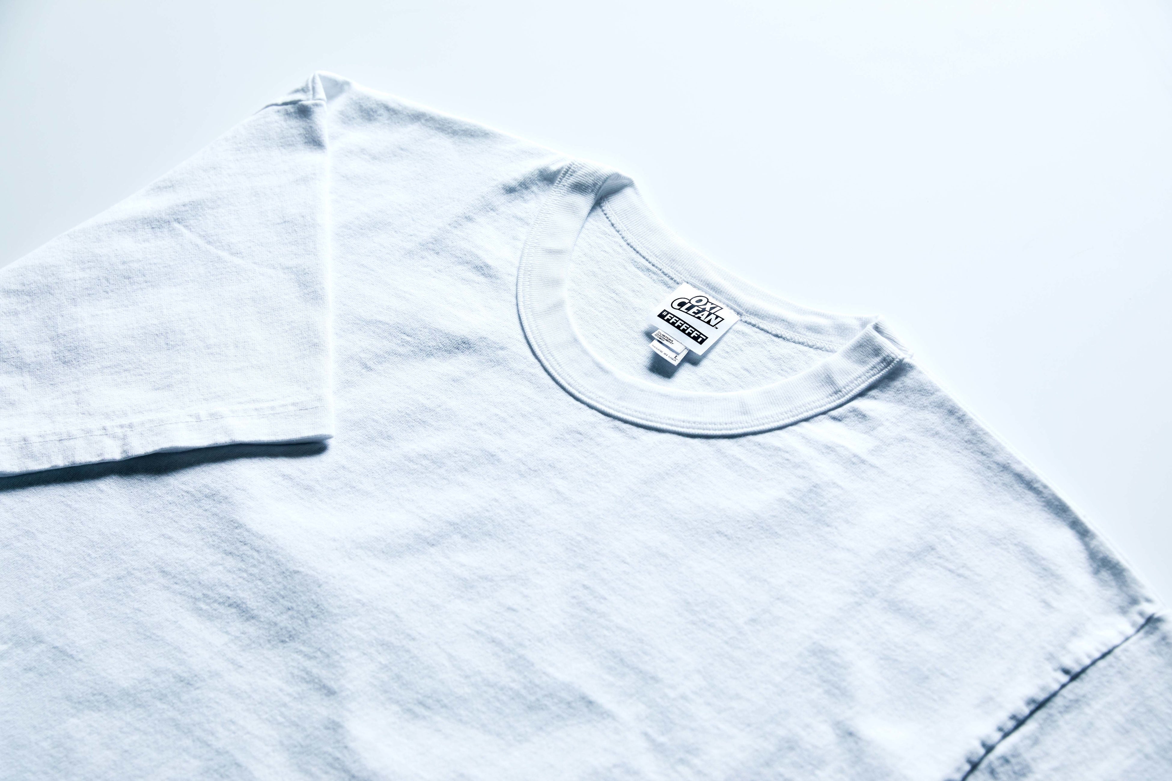 白　薫　Tシャツ 洗剤ブランドと白Tシャツ専門店が初のコラボレーションオキシクリーン