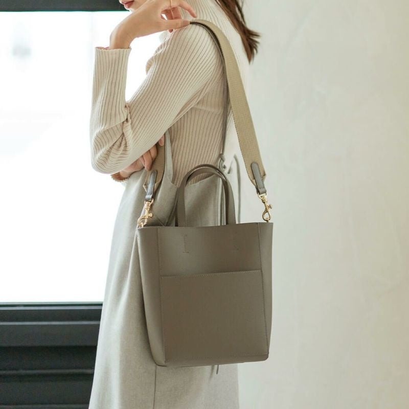 HAYNI ベージュ レザー ビジネスバッグ 母の日ギフトは「長く、日常で使える」HAYNIの本革バッグを。母の日