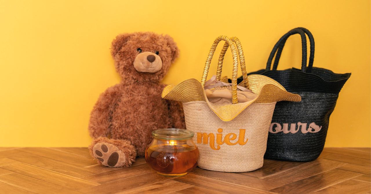 Bibiy. フリル付きホワイトかごバッグ Bibiy. フリル付き