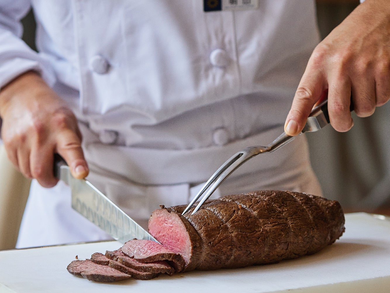 サロマ黒牛モモ肉ローストビーフ