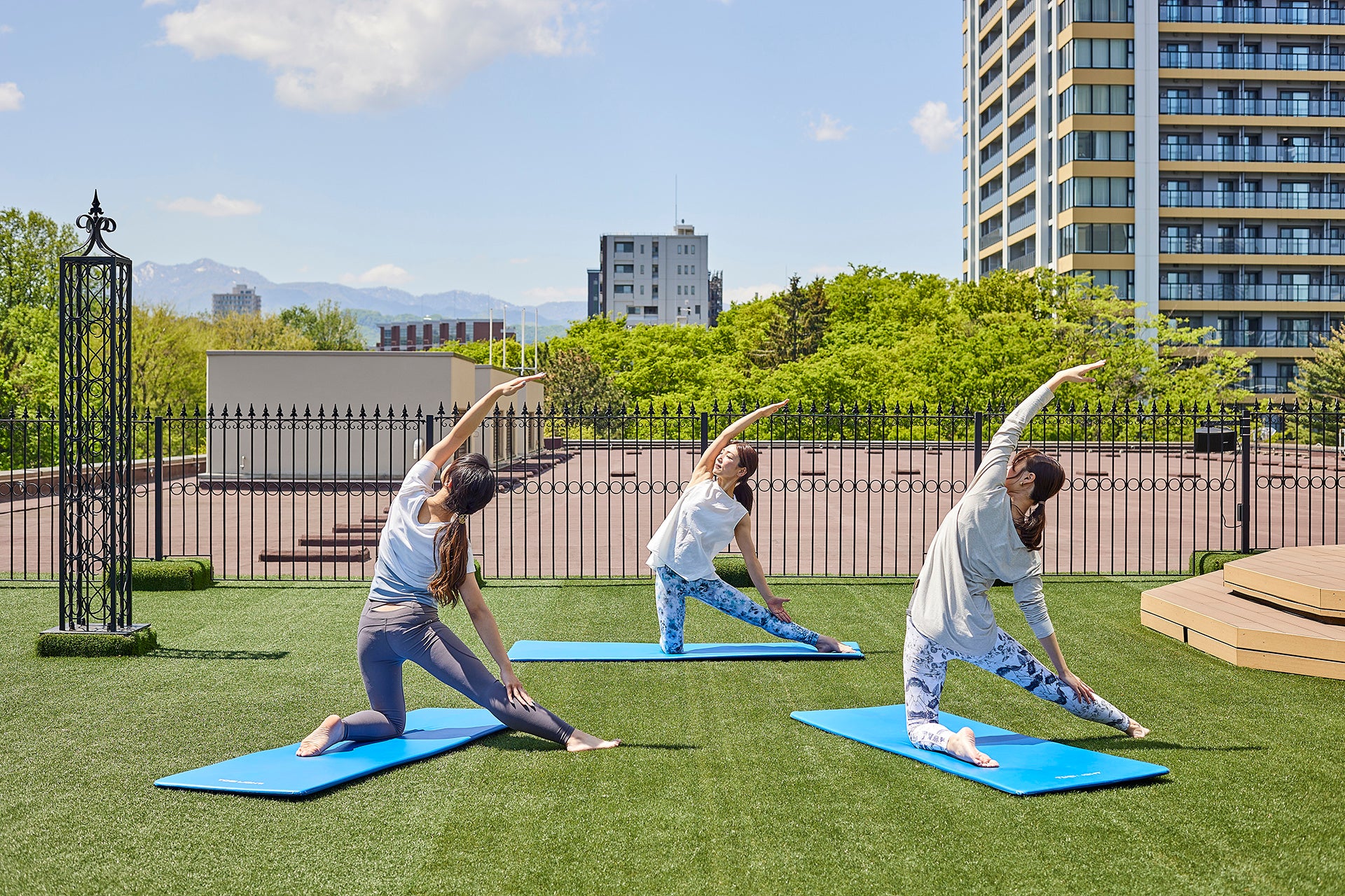 7月 9月土日限定 Keio 朝のスッキリ ヨガ ヘルシー朝食ブッフェプラン を販売 株式会社京王プラザホテル札幌のプレスリリース 7月 9月土日限定 Keio 朝のスッキリ ヨガ ヘルシー朝食ブッフェプラン を販売 株式会社京王プラザホテル札幌のプレスリリース