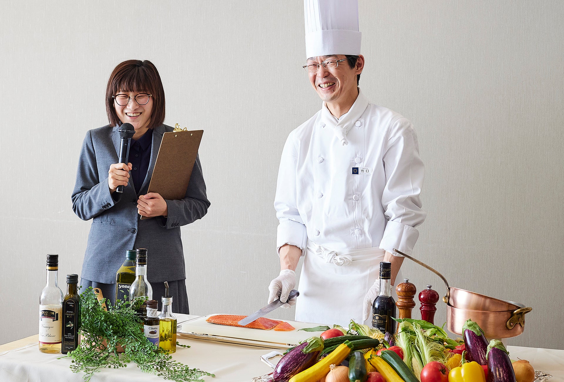 総料理長をはじめとするシェフが優しくレクチャーいたします。