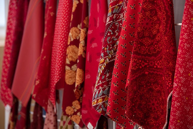 貴重なテキスタイルに触れることができます