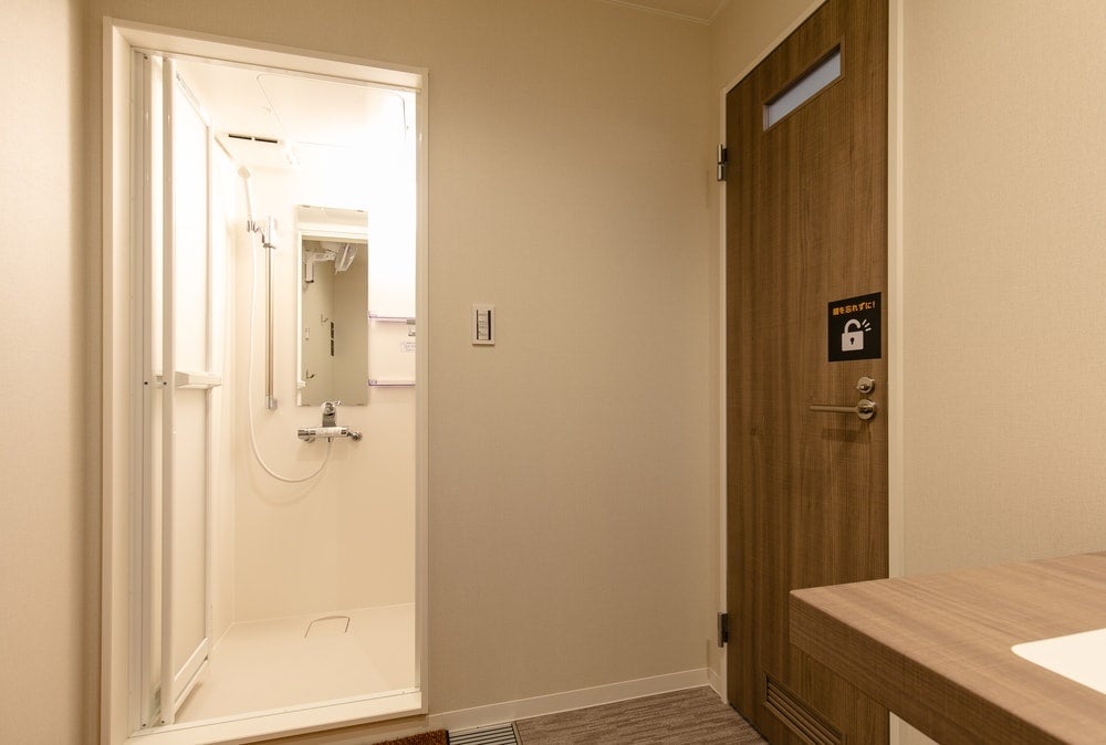 男女別のシャワールーム