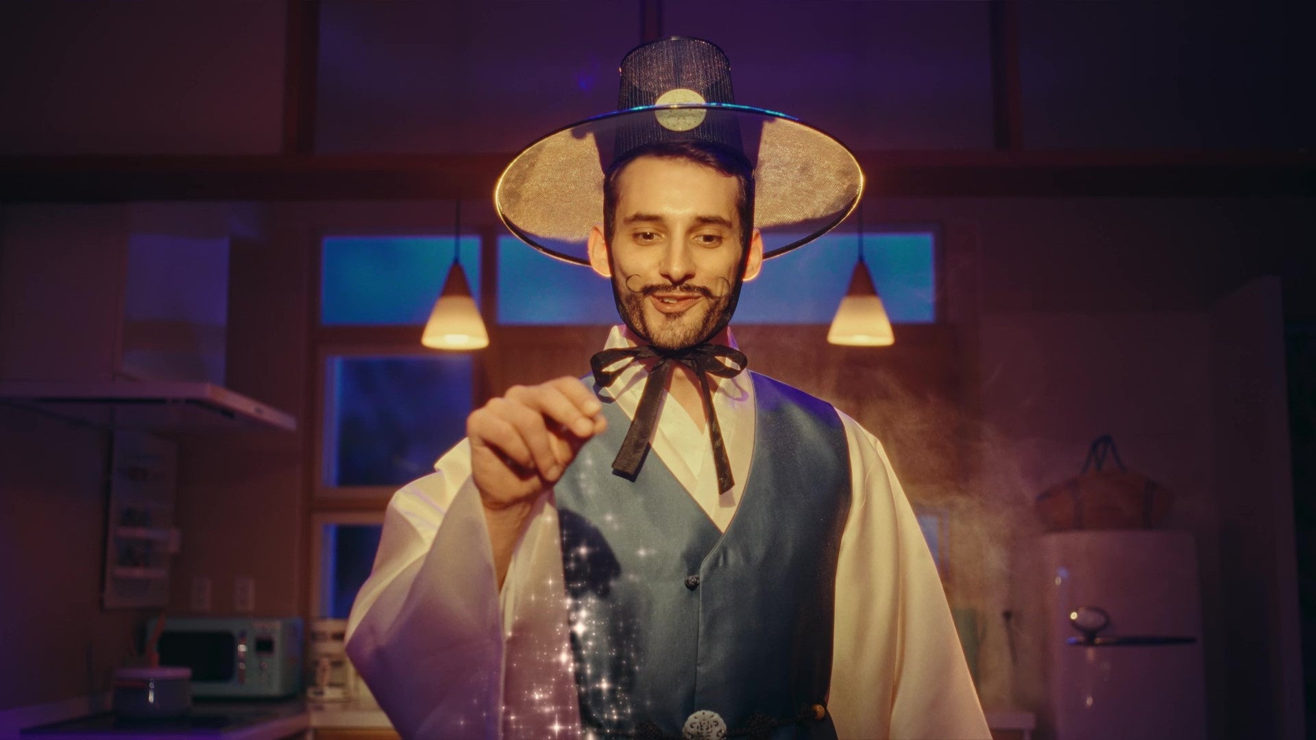 粉雪のようにとチーズパウダーをふりかけるチーズの妖精が現れ…