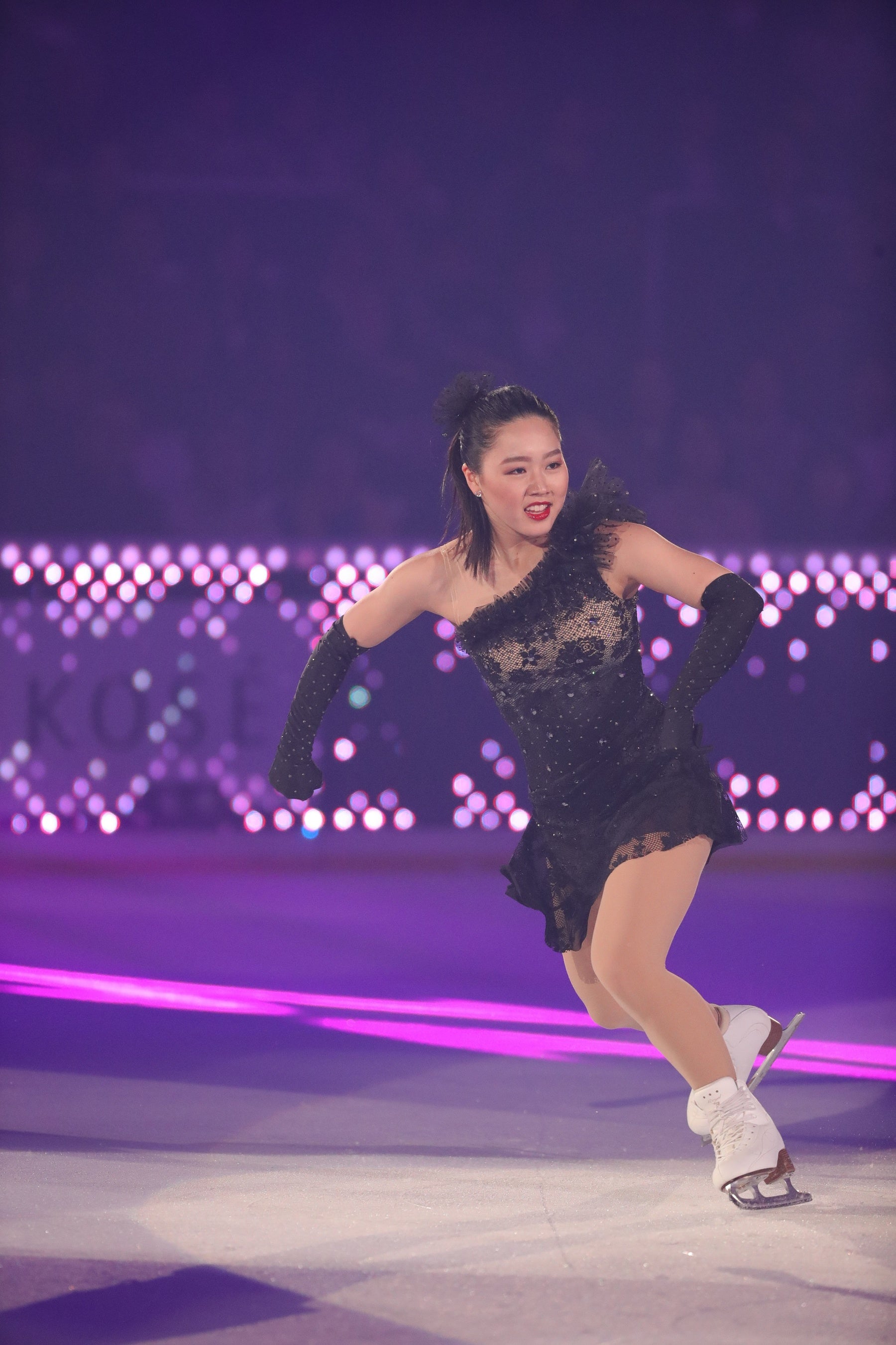 坂本花織、紫の新衣装で伸び伸び 全日本フィギュア女子練習