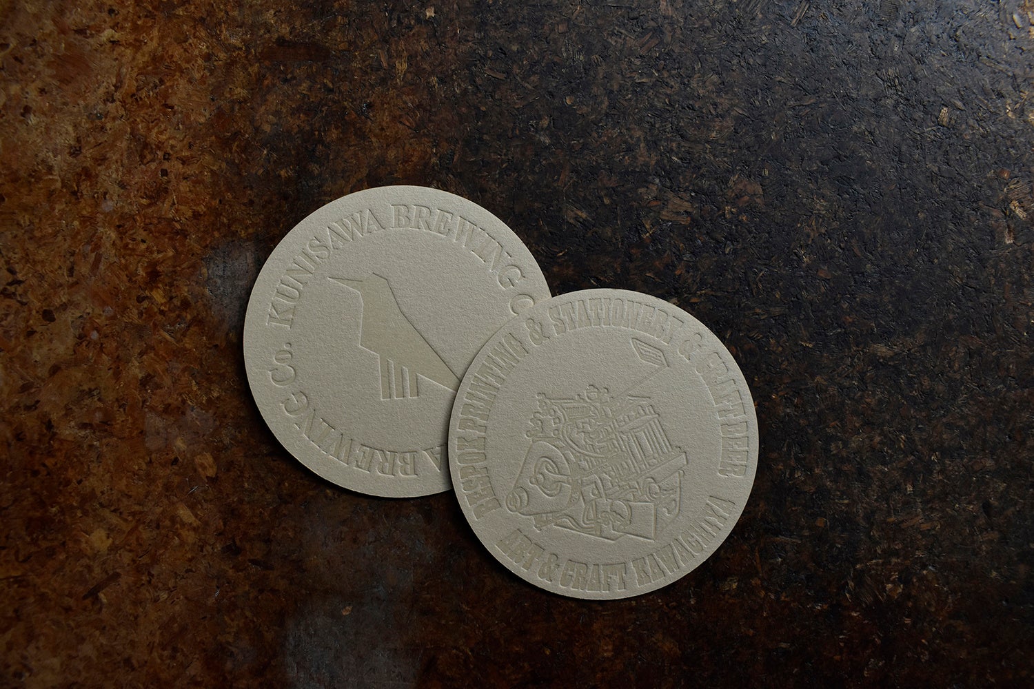 ペーパーアイテムもデザインから印刷まで全て自社制作しております