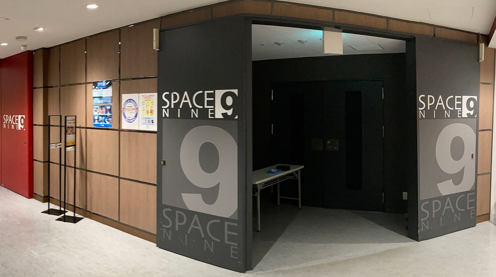 大阪展会場、あべのハルカス近鉄本館 ウイング館9階 催会場の奥にある「スペースナイン」入り口。ここに全国の製作工場から集まった食品サンプル作品が展示されます。