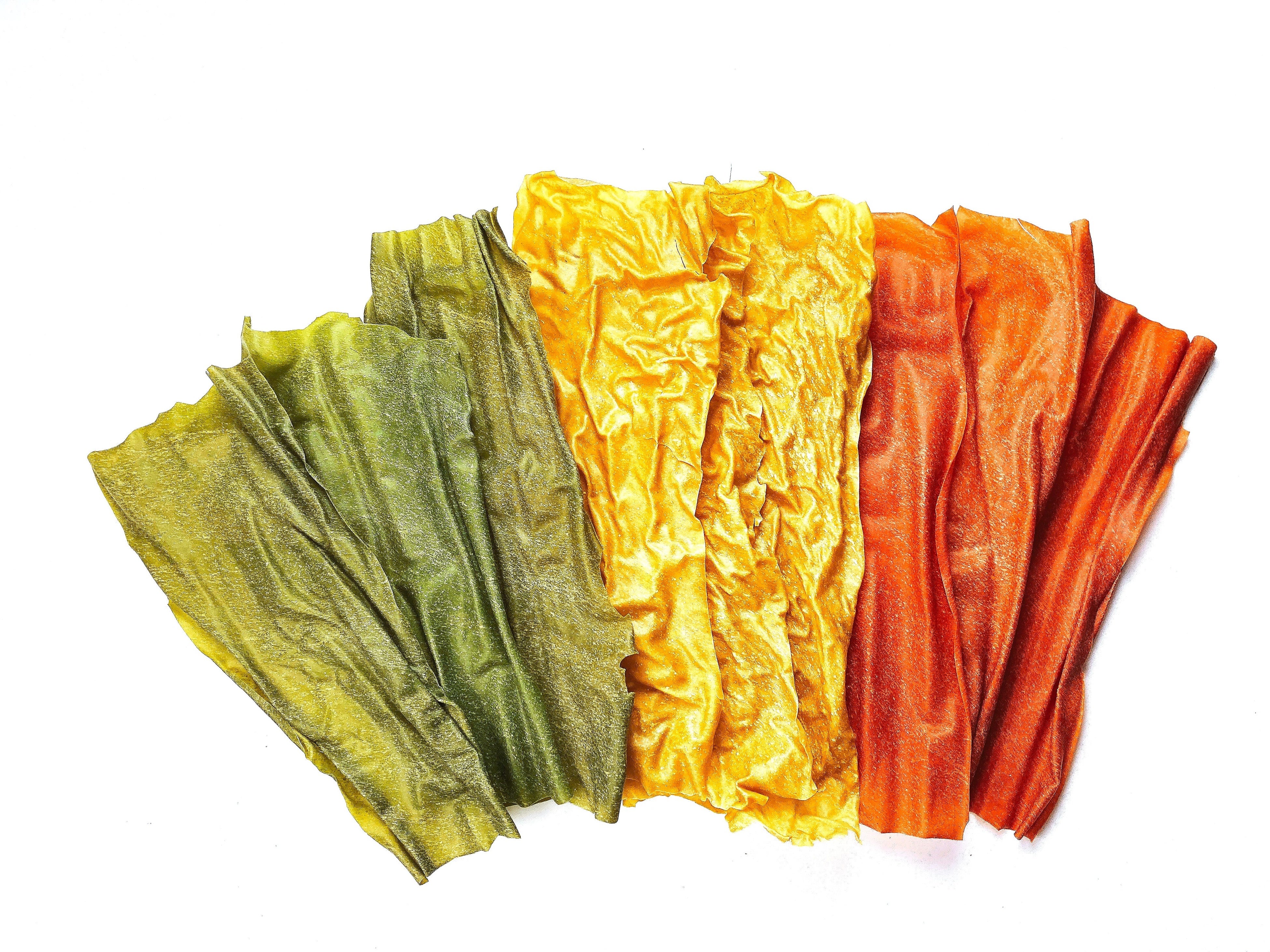 大きなシート状の大豆ミート