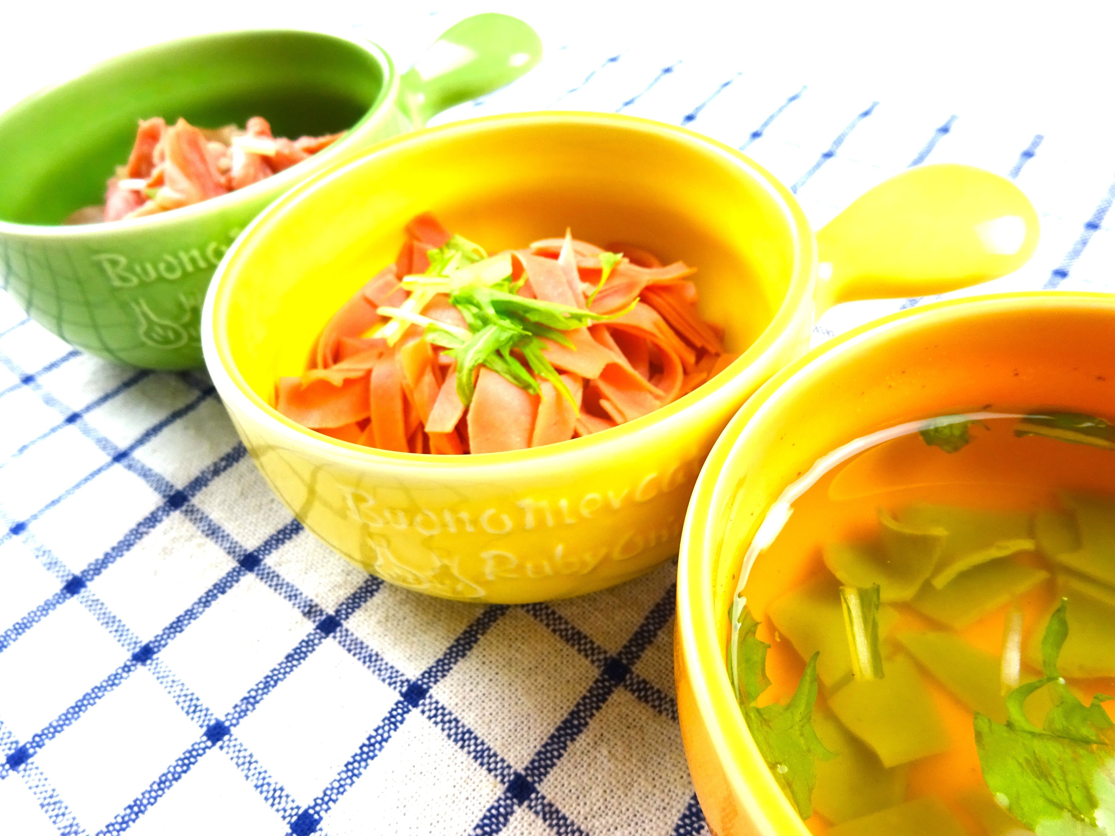 シート状の大豆ミートを使ったスープやサラダ