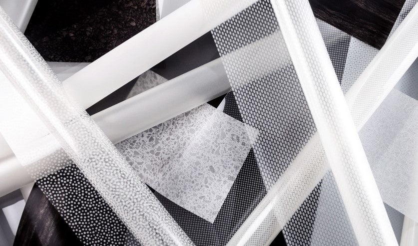 「3M™ ファサラ™ ガラスフィルム」は、グラデーションとナチュラル シリーズに、テラゾーやトラバーチン、和紙など、自然界の美しさを 表現する21種類のデザインを新たに発売しました。