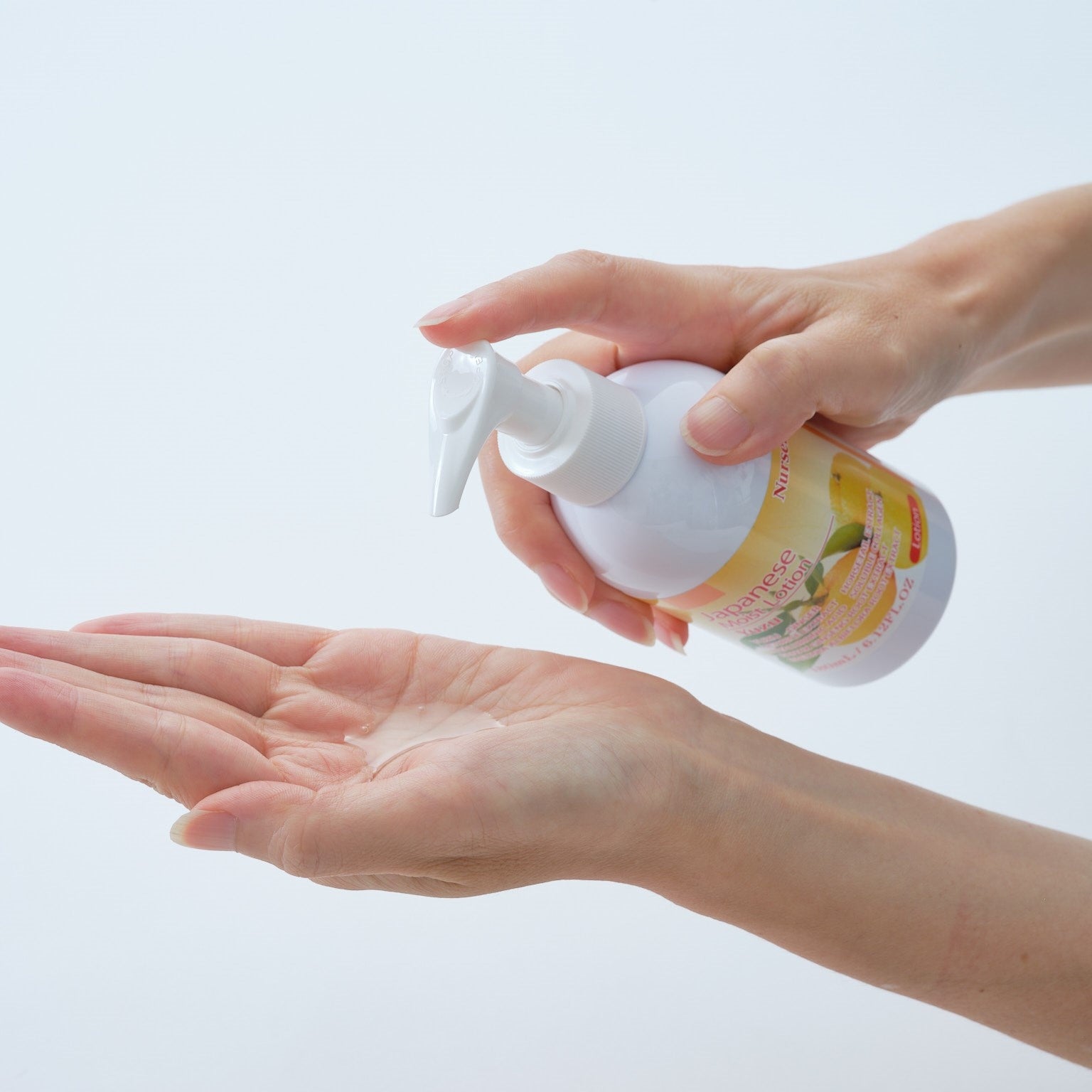 販売累計2000万(※1)本突破のクレンジングシリーズから、【モイスト