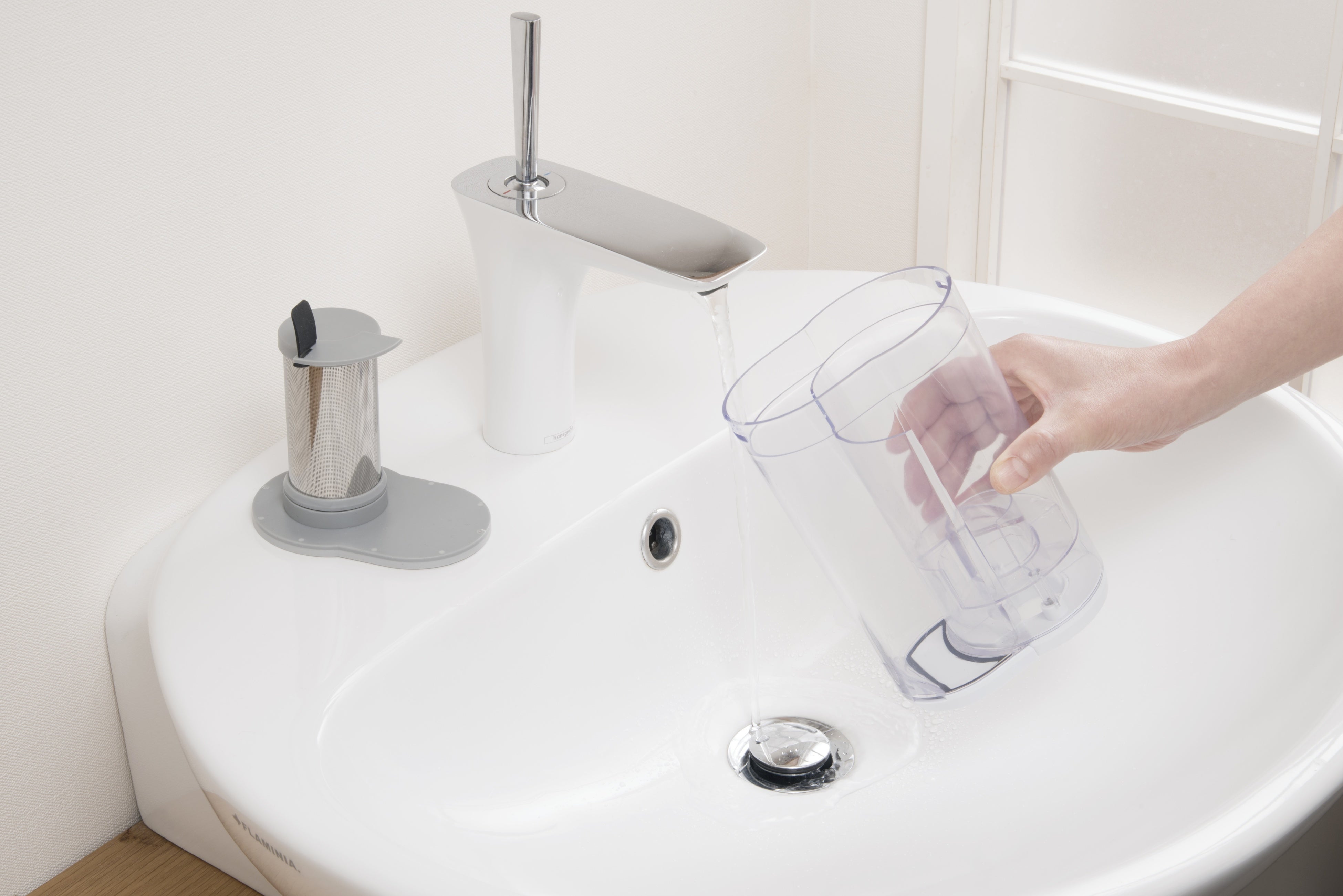 丸洗いできるダストカップ