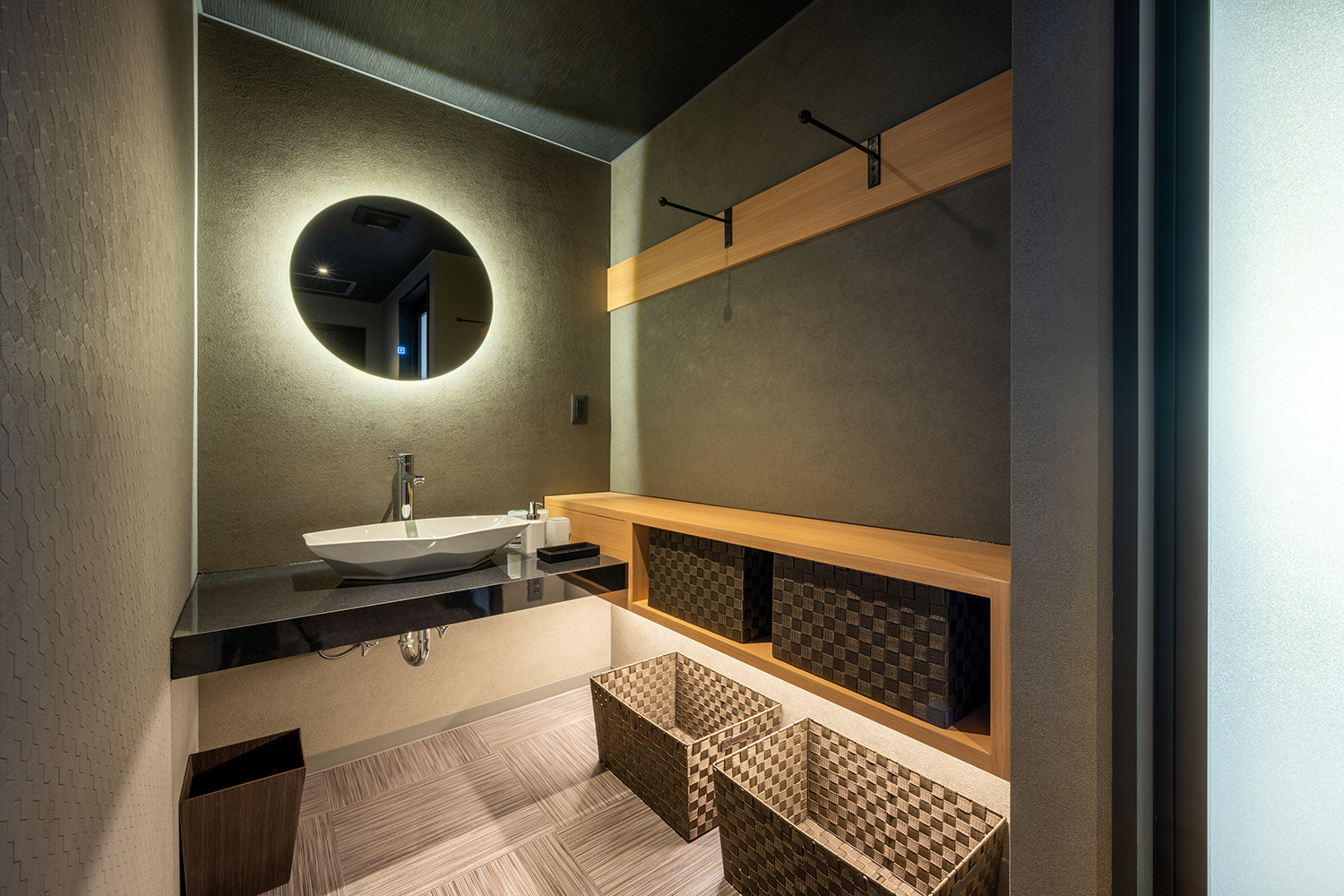 貸切サウナ「鶴亀」脱衣室