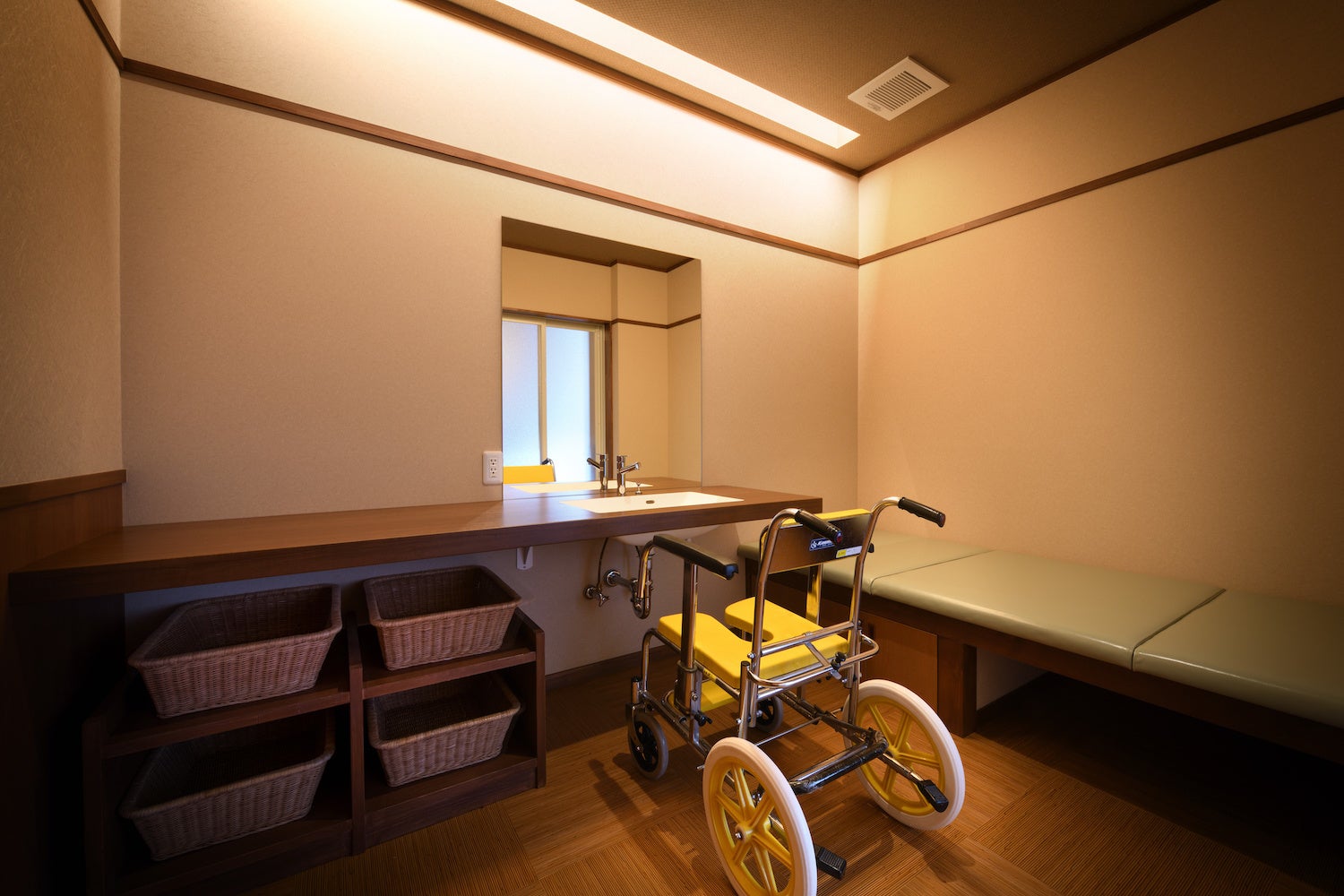 バリアフリー貸切風呂　脱衣所