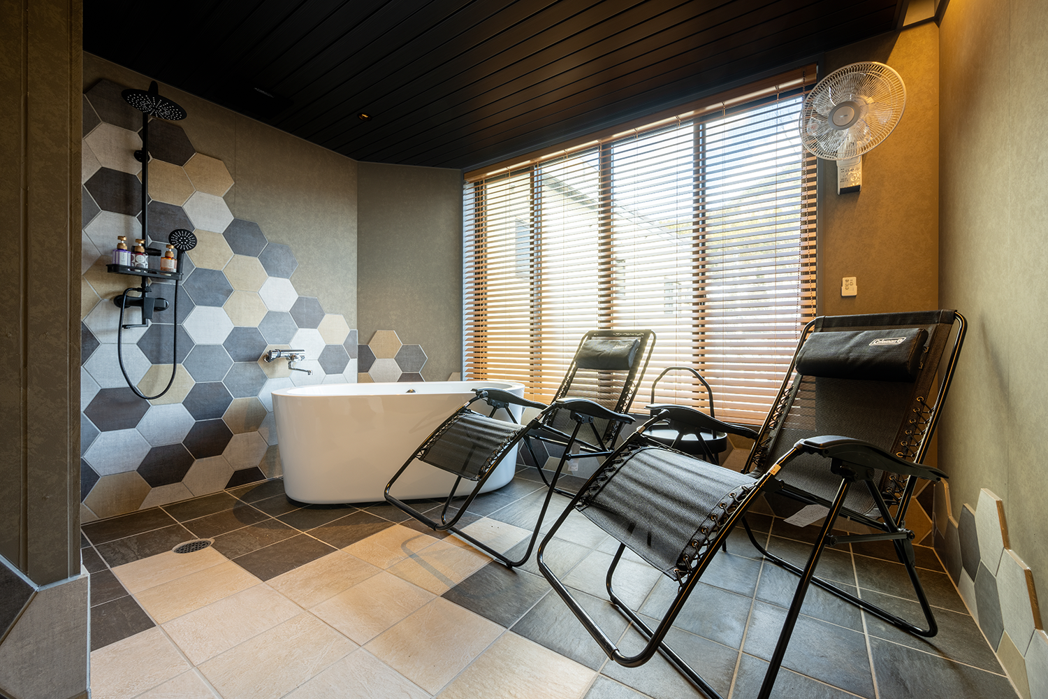 「水曜日の小野川温泉」の貸切サウナ