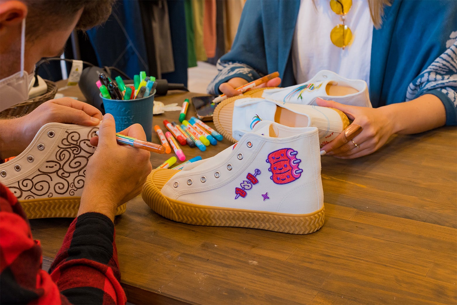 専用ペンシルでペイントもできます◎