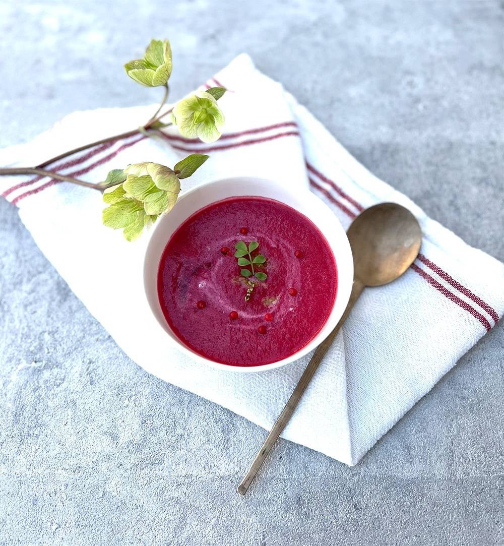 KUON有機ビーツと生姜のコラーゲンポタージュ調理例