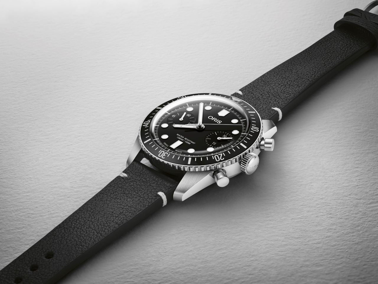 ★未使用品★ オリスダイバーズ 65 クロノグラフ★ オリス「ダイバーズ65 クロノグラフ」が、コンパクトな40mm