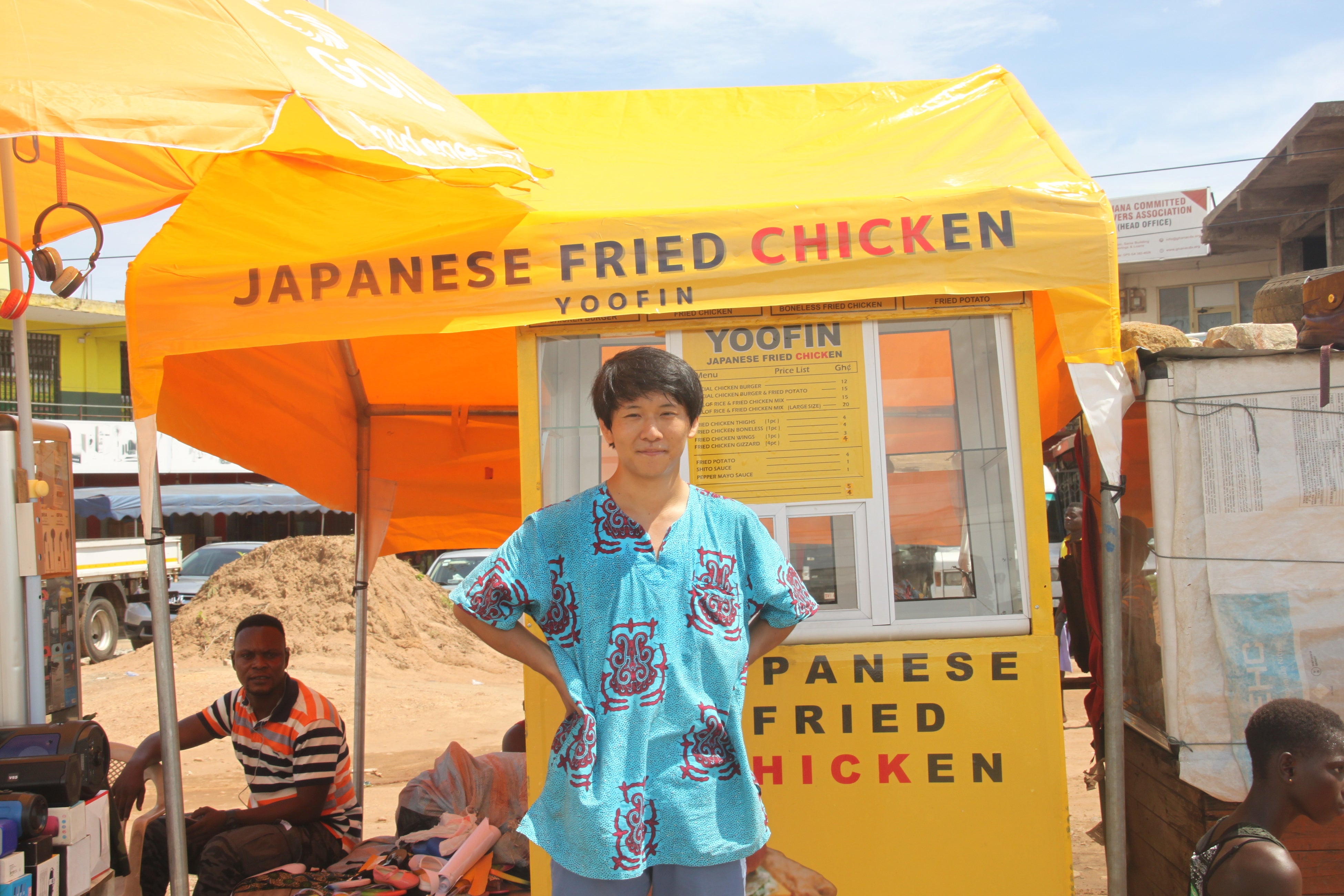 現地の洗礼を浴びながらも実験的にオープン