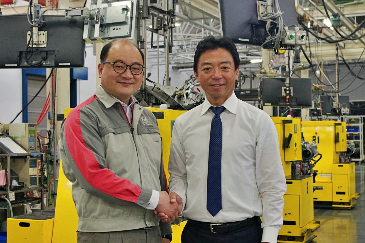 左:UDトラックス 何 慶輝 右:PTCジャパン 桑原 宏昭