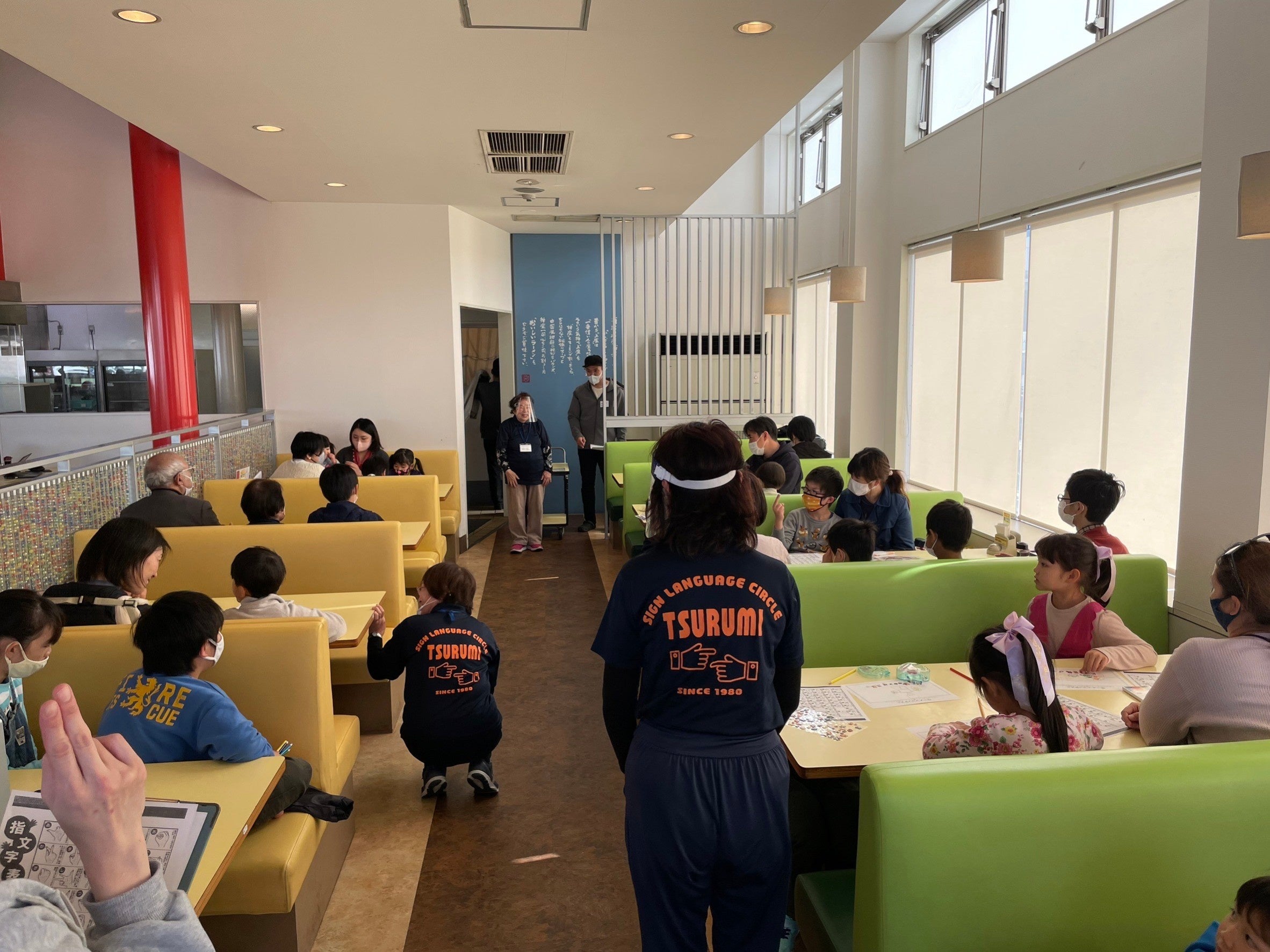 真剣に手話の勉強をしました