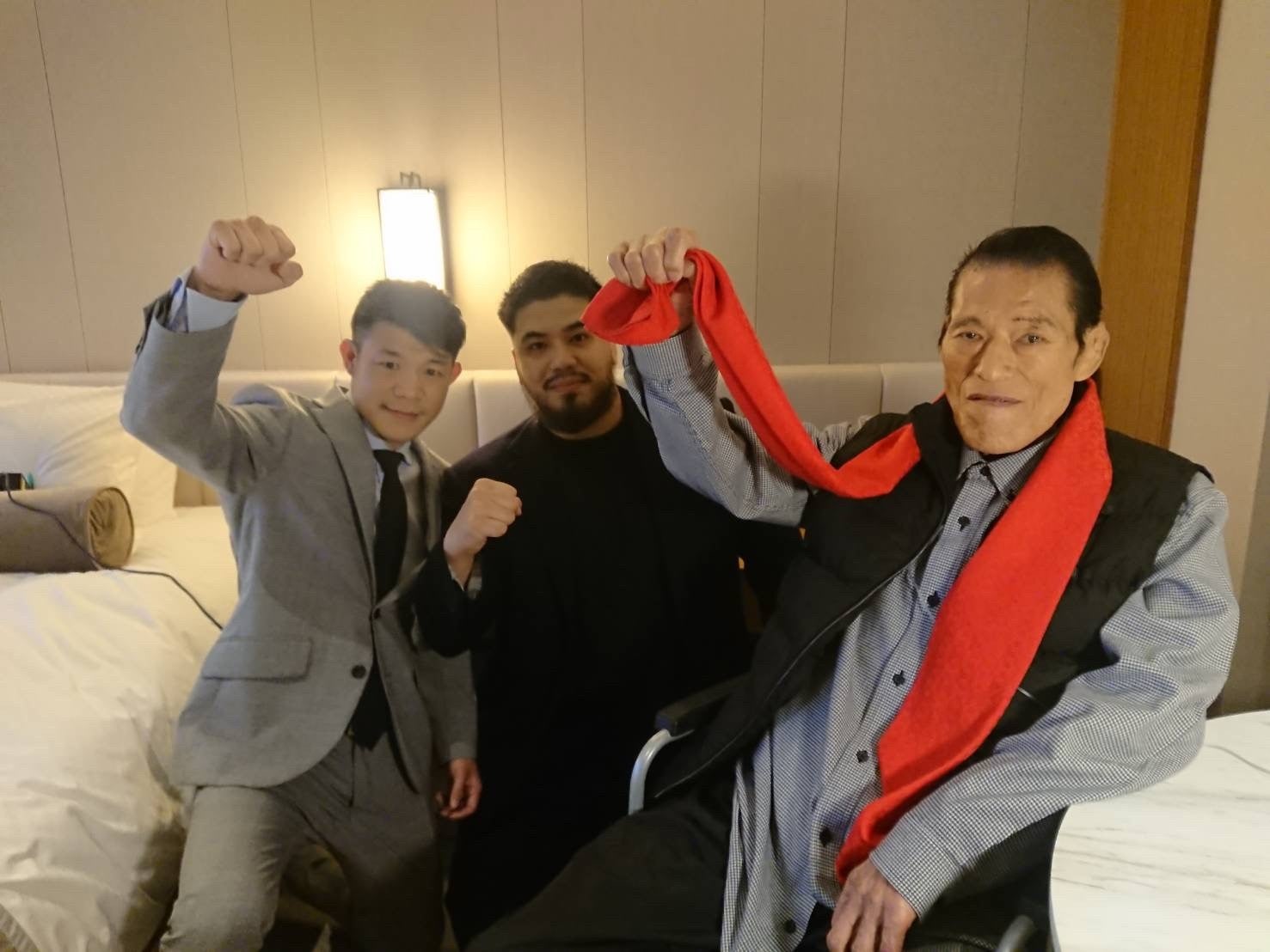 アントニオ猪木・但馬ミツロ・亀田興毅 対面