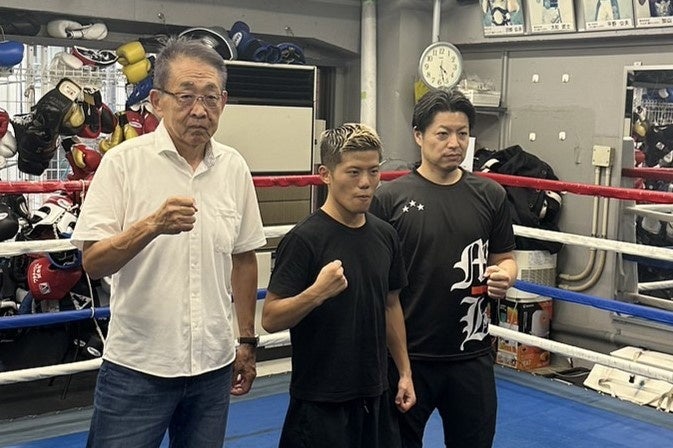 渡辺会長・重岡優大・町田トレーナー